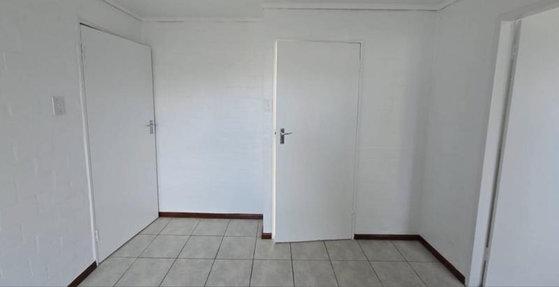1 Bedroom Property for Sale in Thornton Western Cape